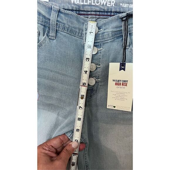 WALLFLOWER FLIRTY CURCY HIGH RISE ANKLE INSTA FLEX JEANS SIZE 5 NEW - Picture 16 of 16